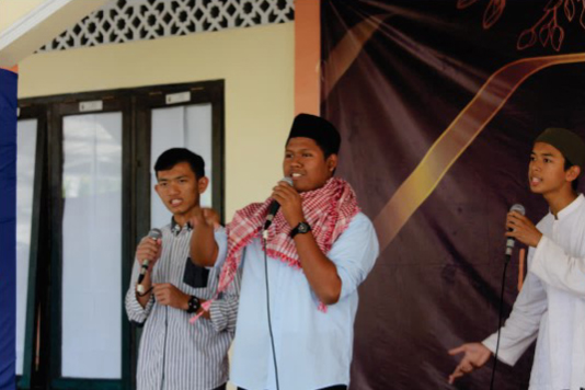 Read more about the article Mengembangkan Keterampilan Bahasa Santri lewat Festival Bahasa