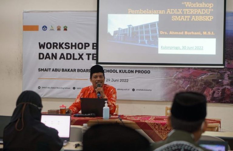 Read more about the article Tingkatkan Kompetensi Guru, SMA IT ABBSKP Adakan Workshop Kurikulum Terpadu ADLX