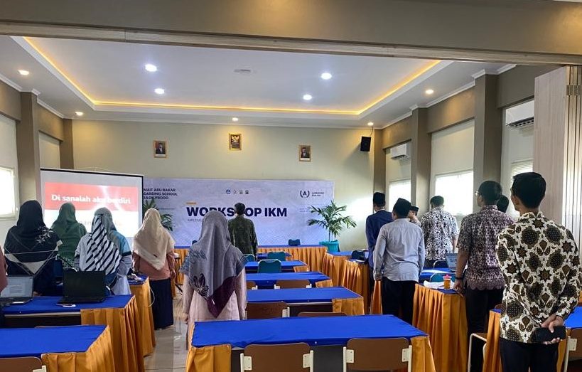 You are currently viewing Dorong Akselerasi Kompetensi Guru, SMAIT ABBSKP Gelar Workshop Implementasi Kurikulum Merdeka