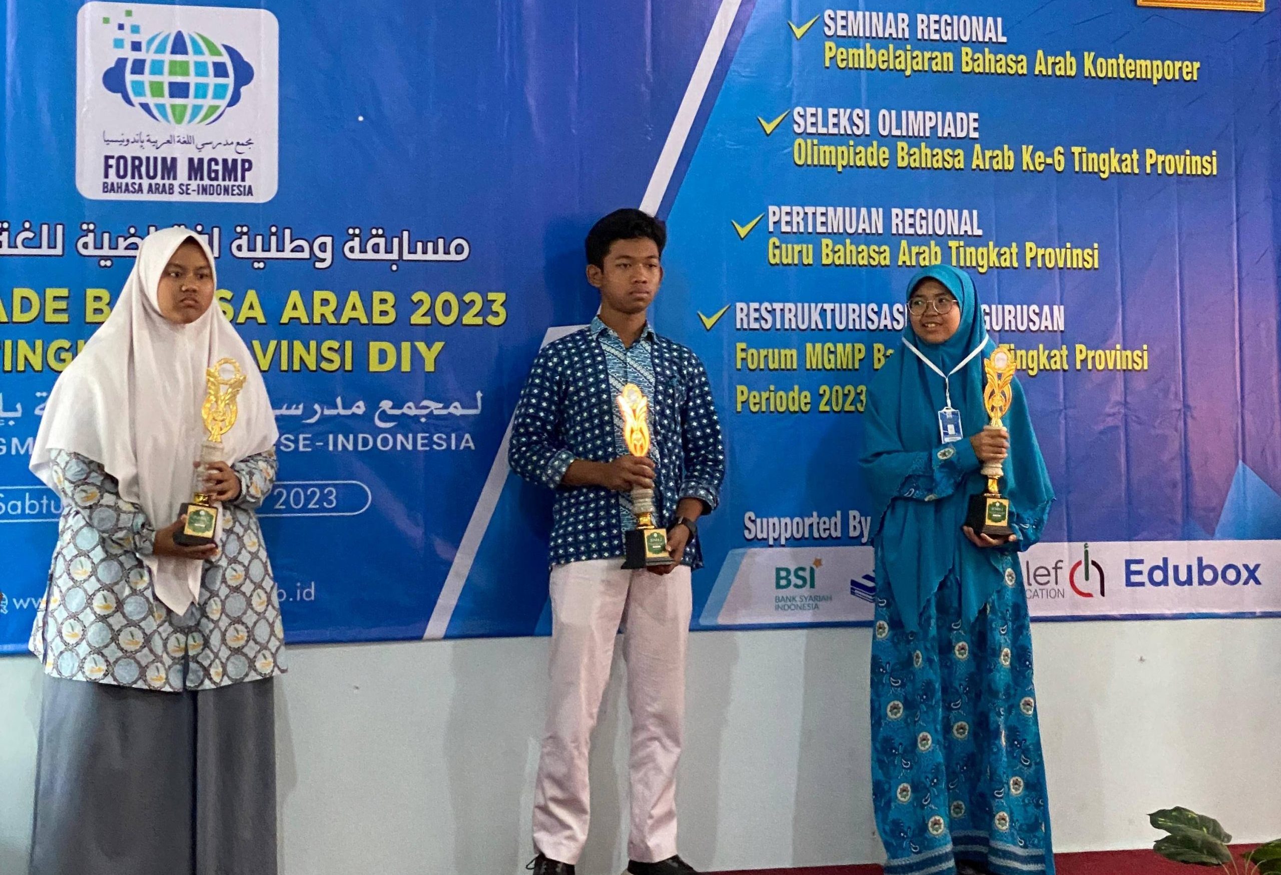 Read more about the article Siswa SMAIT ABBSKP Raih Runner Up Olimpiade Bahasa Arab Tingkat Provinsi DIY Tahun 2023