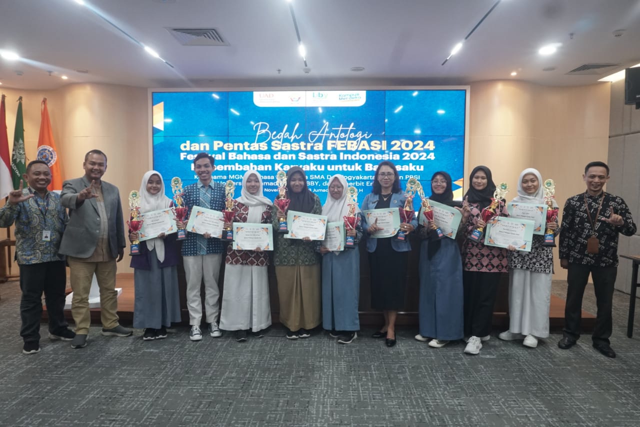 Read more about the article Siswa SMAIT ABBSKP Berhasil Meraih Juara Menulis Esai Tingkat Provinsi DIY