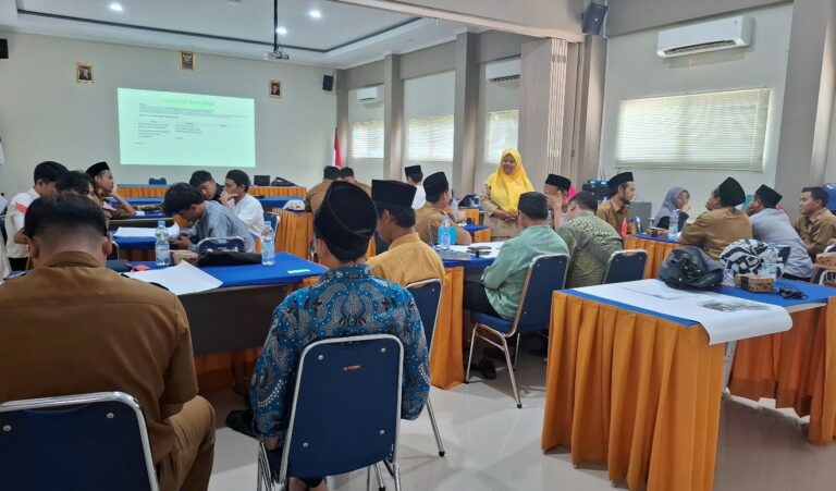 Read more about the article Antusiasme Para Guru Dalam Mengikuti Workshop Model Pembelajaran dan Pengelolaan Kelas