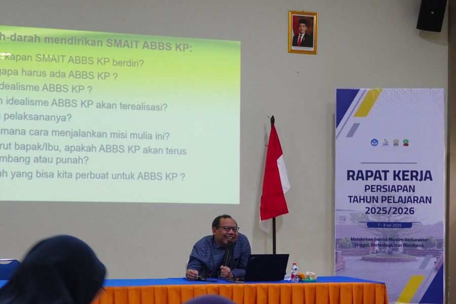 Read more about the article Raker Hari Ke-2: Keikhlasan Seorang Guru Beriringan Dengan Teladan dan Kebijaksanaan Untuk Muridnya