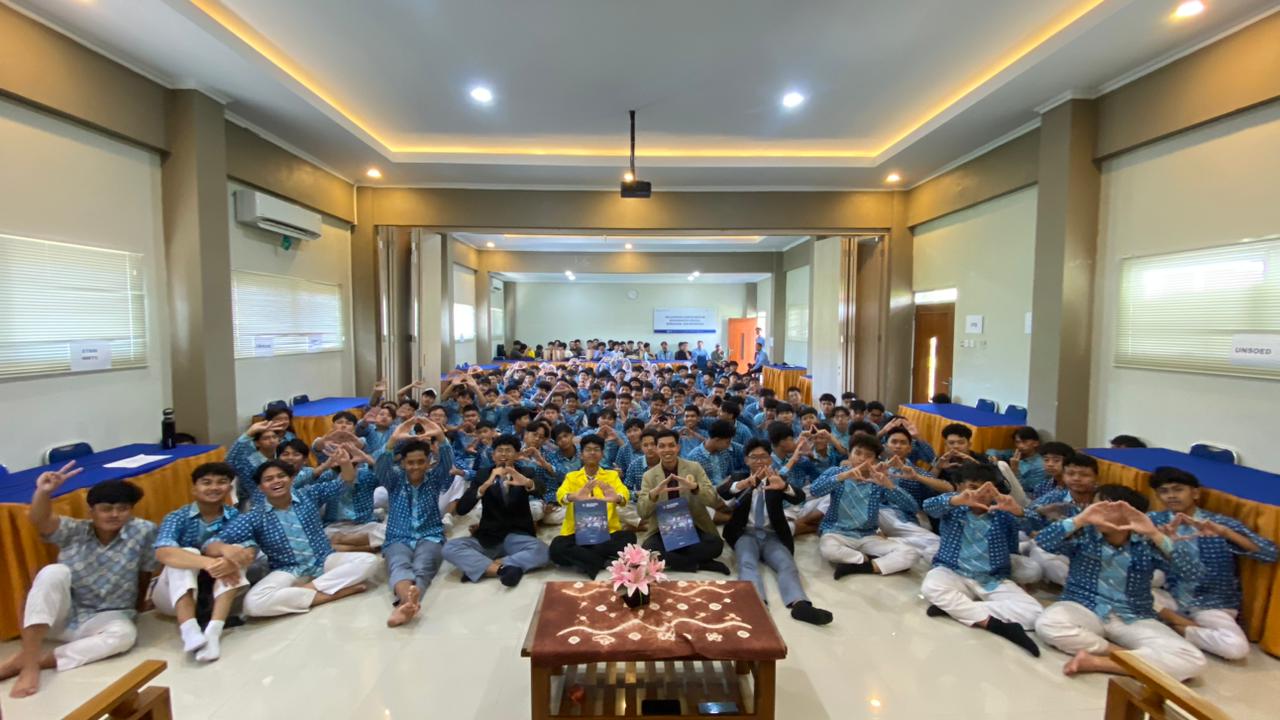 Read more about the article SMAIT ABBSKP Bekali Siswa Tentukan Karir Melalui University Fair