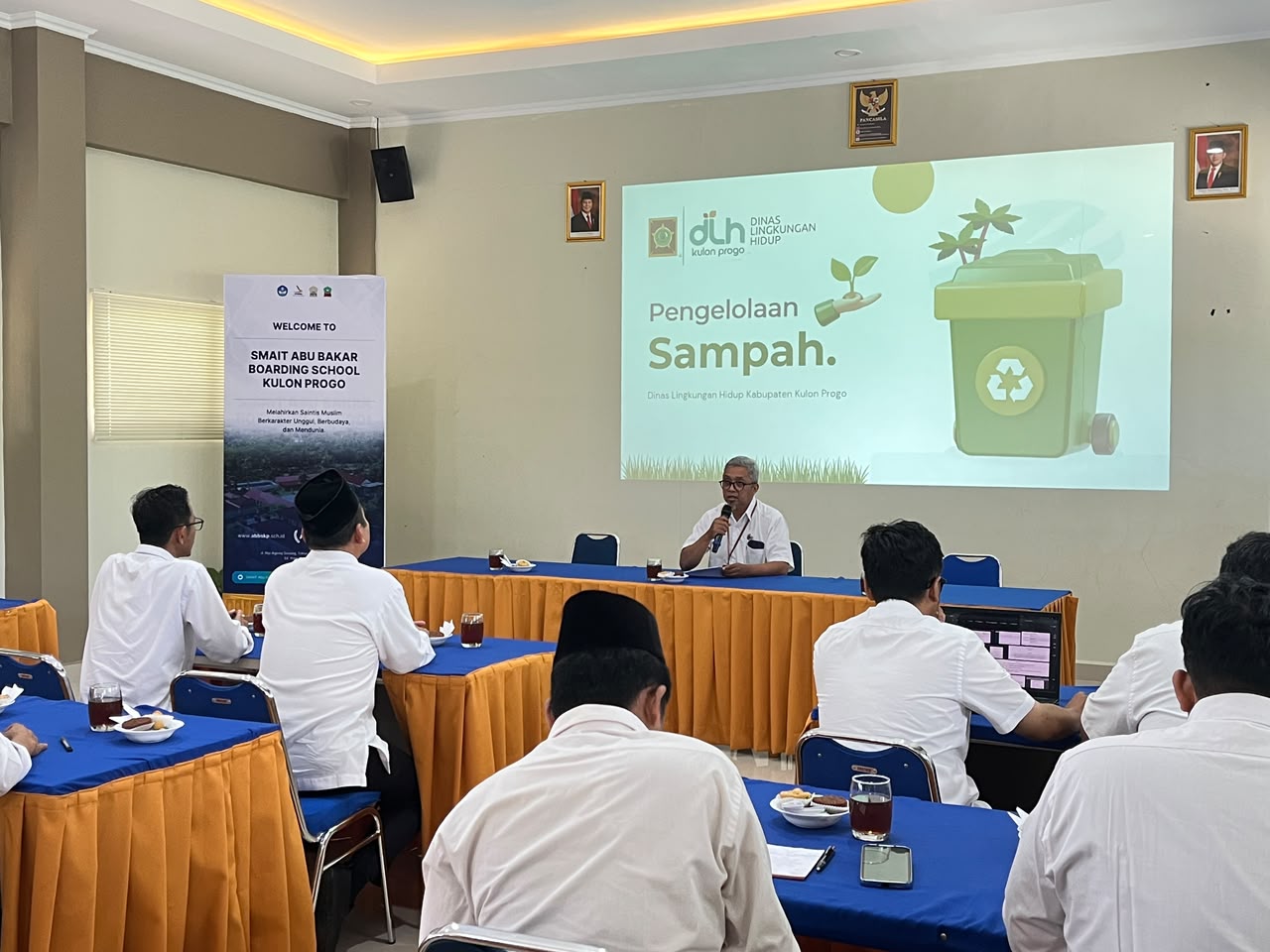 You are currently viewing Menuju Sekolah Berkelanjutan, SMAIT ABBSKP Gelar Pembinaan Pengelolaan Sampah Mandiri Bersama DLH Kulon Progo