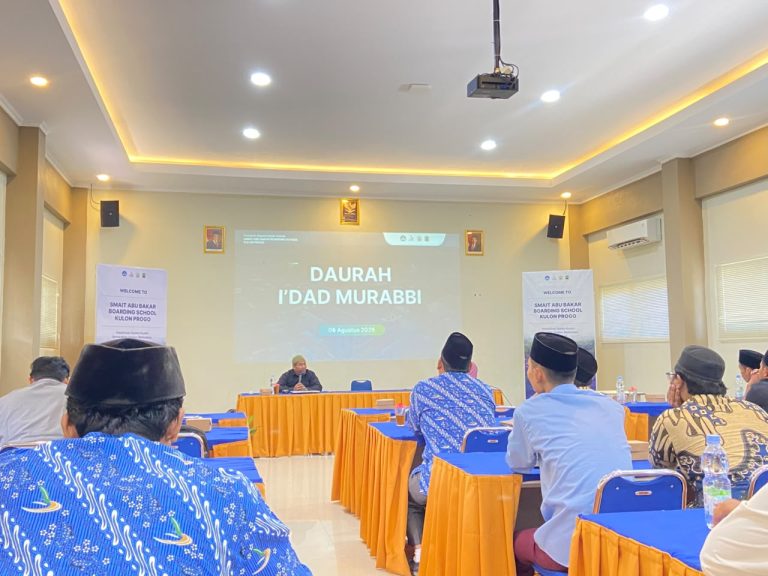 Read more about the article Perkokoh Visi Pembinaan Murid, SMAIT ABBSKP Gelar Dauroh I’dad Murobbi